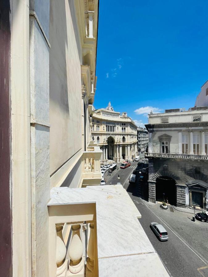 Appartamento Sul Teatro San Carlo 나폴리 외부 사진